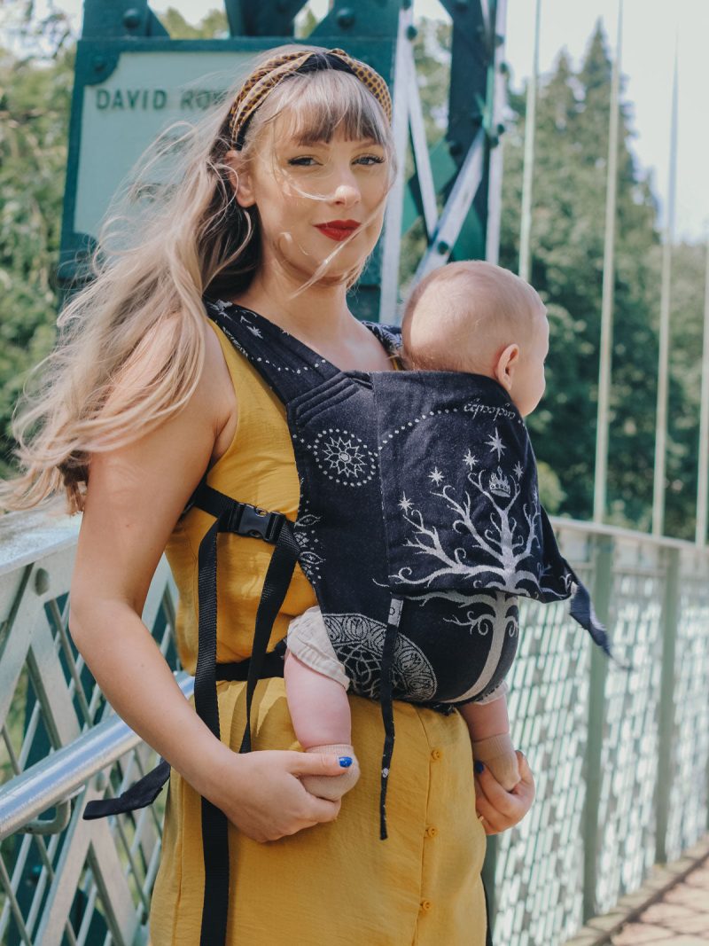 Ancients of Gondor Ithildin Bairn Baby Carrier Oscha 4