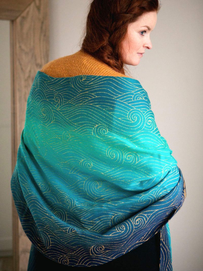 Rei Alta Shawl Action 1