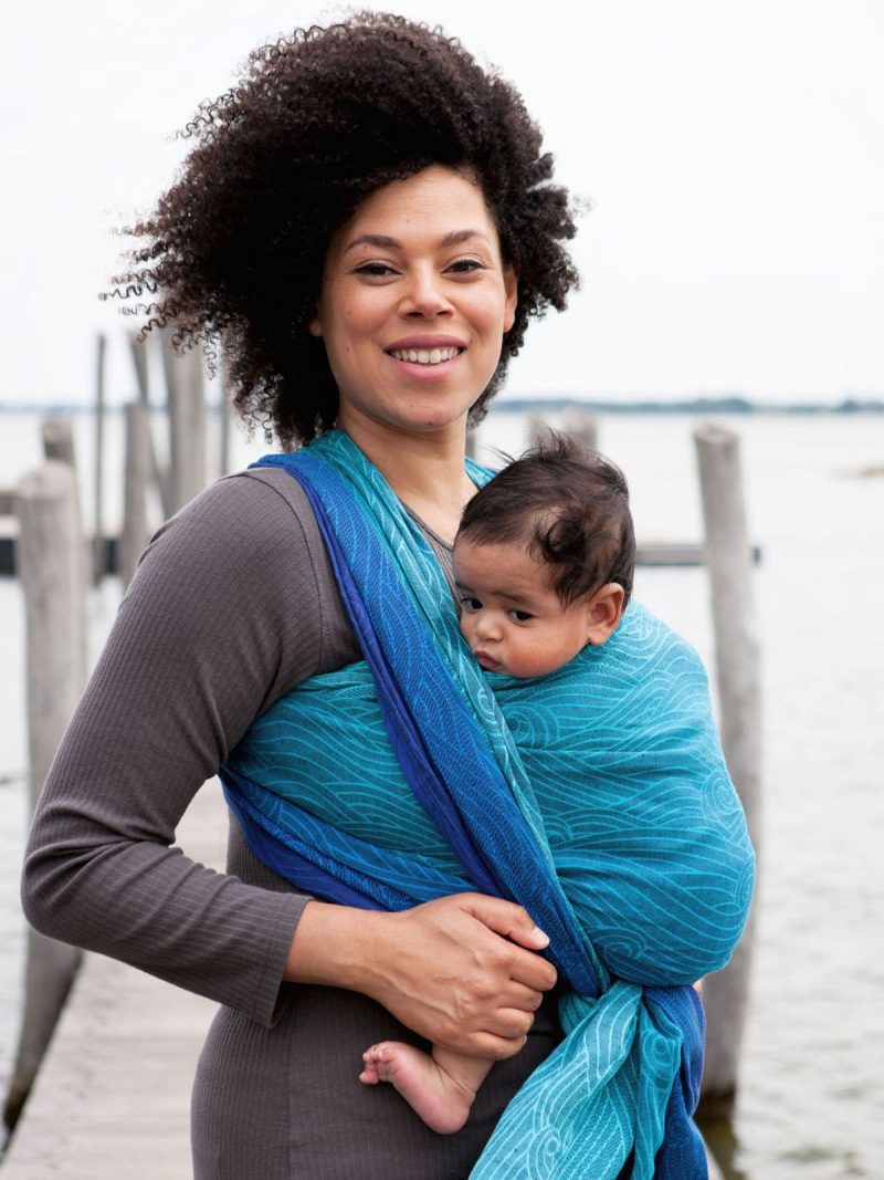 Rei Harbour Baby Wrap Action 3