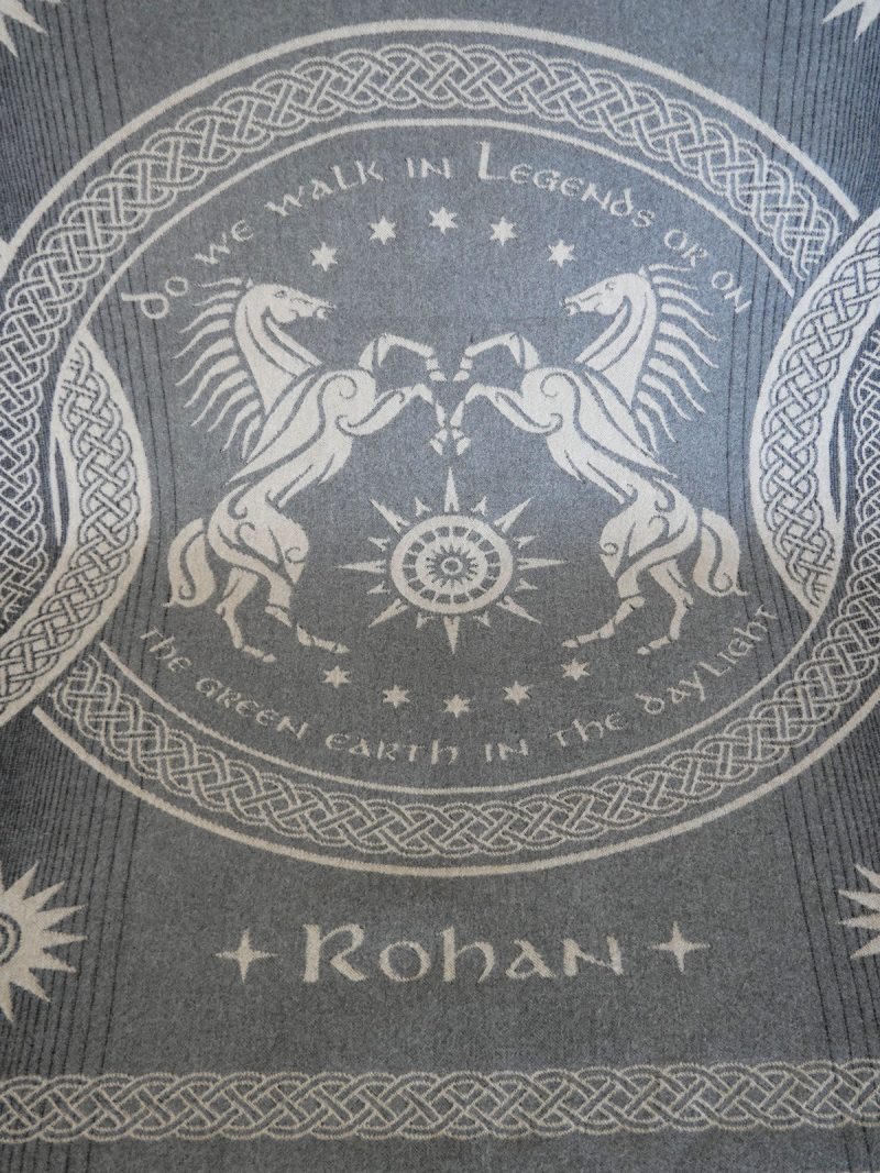 Rohan Cavalry Oscha Lord of the Rings Throw 4